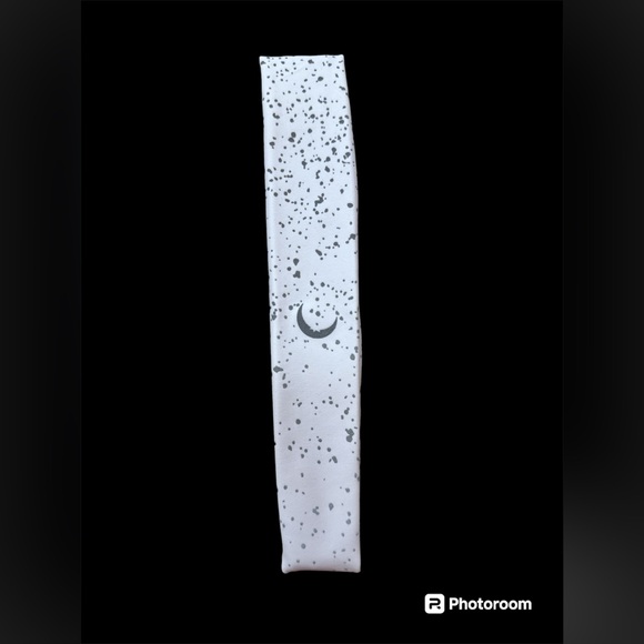 ZYIA White Reflective Light n Tight Headband 676 NWT - Picture 5 of 13